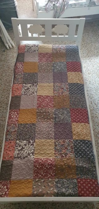 Cama Infantil IKEA con Cabecero de Ovejas