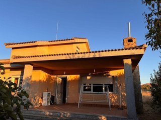 Chalet en venta en Calvarrasa de Arriba