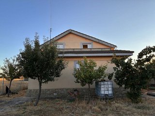 Chalet en venta en Calvarrasa de Arriba