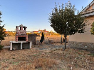 Chalet en venta en Calvarrasa de Arriba