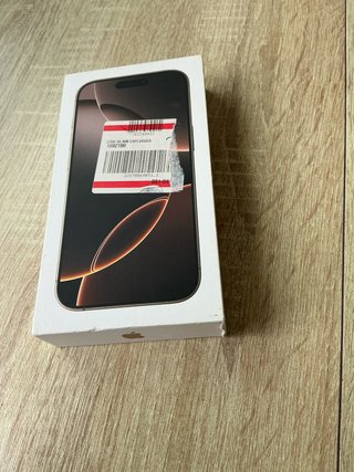 Caja iPhone 16 Pro