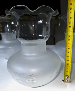 Juego de 4 tulipas antiguas de cristal esmerilado.