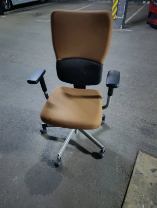 Silla de oficina ergonómica