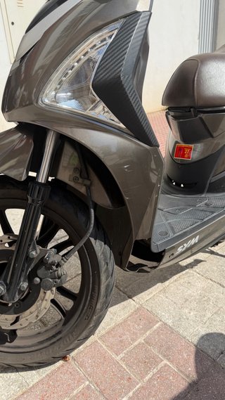 Moto SYM Symphony ST 125 Gris