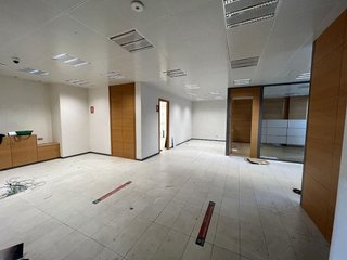 Local comercial en venta en Polígono Cartuja – La Paz en Granada