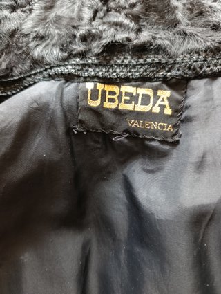 Abrigo negro estilo astracán Talla M-L