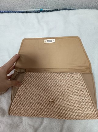 Cartera de mano beige