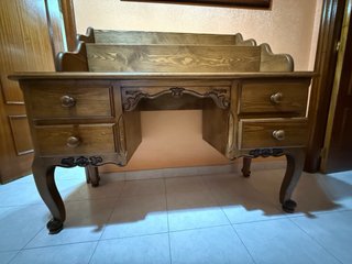 Scrivania in legno massello
