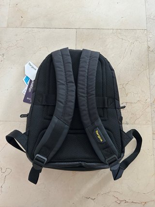 Mochila Targus 5 bolsillos 18L trabajo/colegio