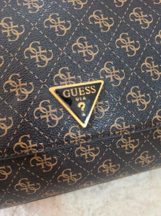 Bolso Guess Cadena