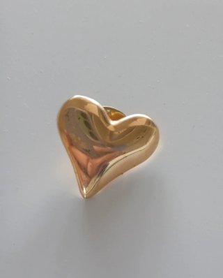 Spilla a forma di cuore