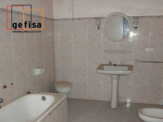 Casa adosada en venta en Centro en Valdepeñas