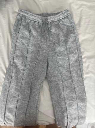 Pantalón chándal gris moderno
