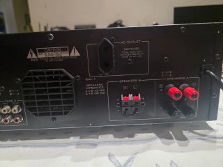 Amplificador Estéreo Integrado TEAC A-R600