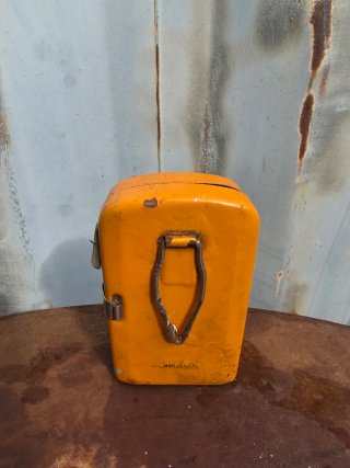 Linterna antigua naranja