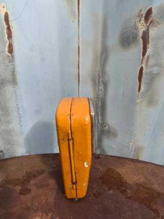 Linterna antigua naranja