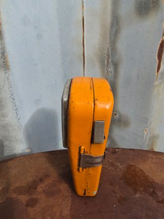 Linterna antigua naranja