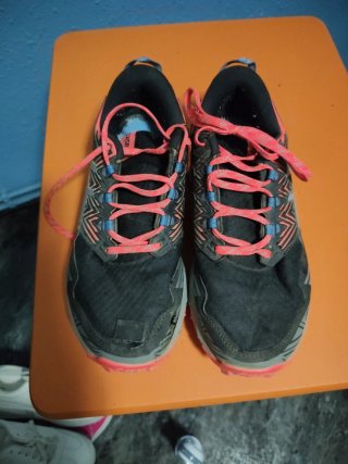 Bambas Asics Negras y Rojas