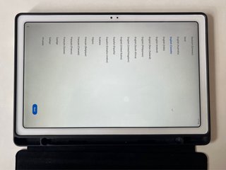 Samsung Galaxy Tab A7 Plata con funda