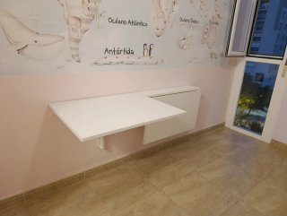 Mesa abatible de pared IKEA.
