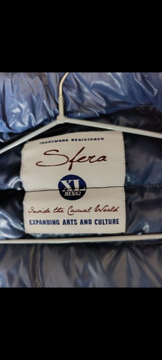 Chaqueta azul acolchada