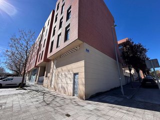 Local comercial en alquiler en Los Valles-San Vazquez-El Fuerte en Guadalajara