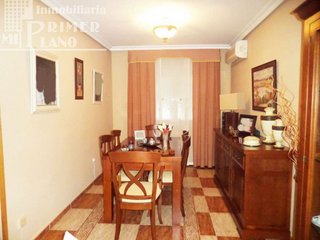 Casa adosada en venta en Tomelloso