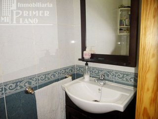 Casa adosada en venta en Tomelloso