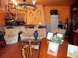 Casa adosada en venta en Tomelloso