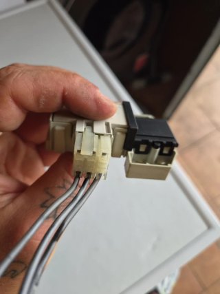 Chiusura porta Siemens WM10E227EP/32 — 5 €