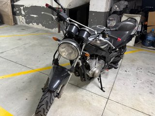 Suzuki GS500F para restaurar