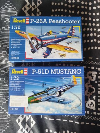 2 Maquetas Aviones Revell P-26A y P-51D