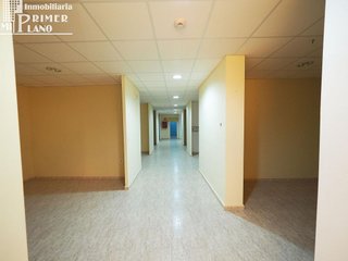 Local comercial en alquiler en Tomelloso