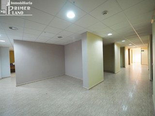 Local comercial en alquiler en Tomelloso