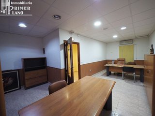 Local comercial en alquiler en Tomelloso