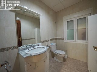 Local comercial en alquiler en Tomelloso