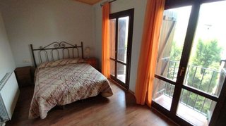 Casa adosada en venta en Boltaña