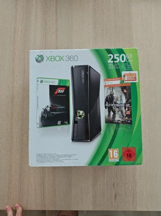 Xbox 360 Slim de 250GB Precintada y NUEVA