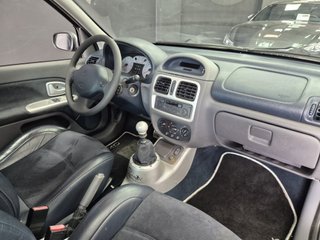 RENAULT CLIO 3.0 V6