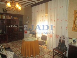Chalet en venta en Zona Paseo de la Estación - Calle Cristo en Valdepeñas