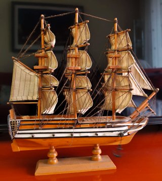 Maqueta decorativa de Barco de Vela de madera