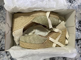 Sandalias cuña esparto beige verdoso *nuevas*