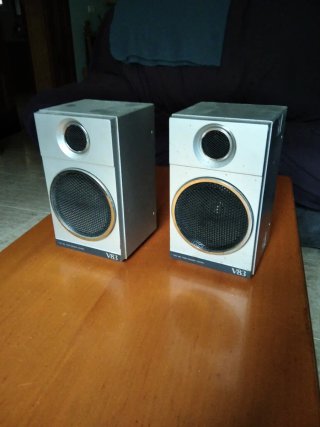 Pareja de Altavoces V83 2 Vías