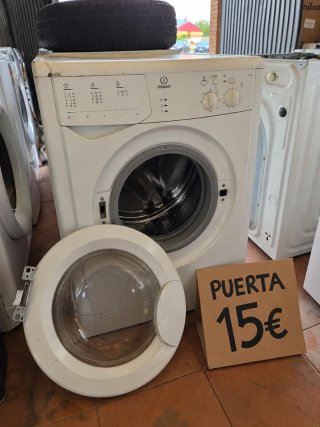 Puerta lavadora Indesit WIN 600 — 15 €
