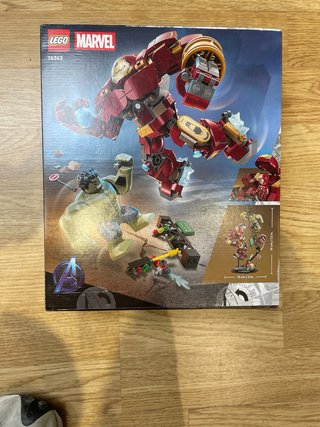 LEGO Marvel 76343 Hulkbuster vs The Hulk