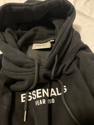 Conjunto ESSENTIALS Negro Sudadera y Pantalón