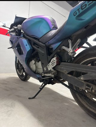 Moto Deportiva 600cc Azul/Morado
