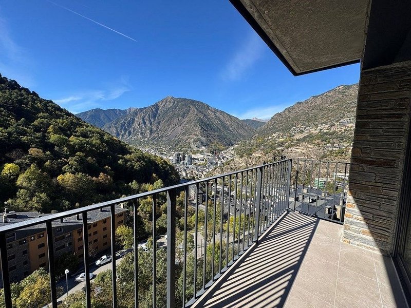 Pis de 3 habitacions en venda a Escaldes-Engordany · 5 de 60