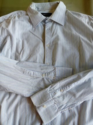 Camisa de vestir rayas azules y blancas