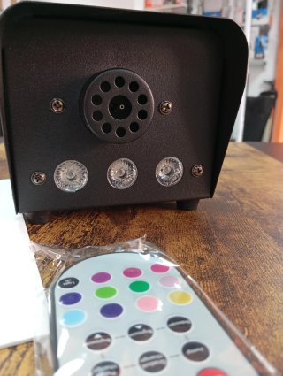 Máquina Humo LED RGB 500W + Mando